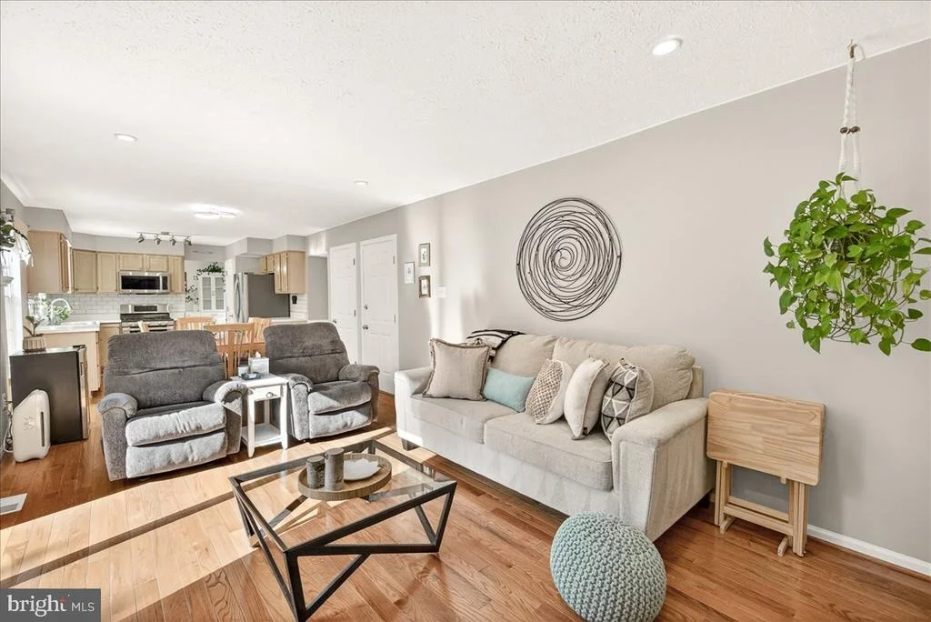 Photo of 701 ANGELWING LANE