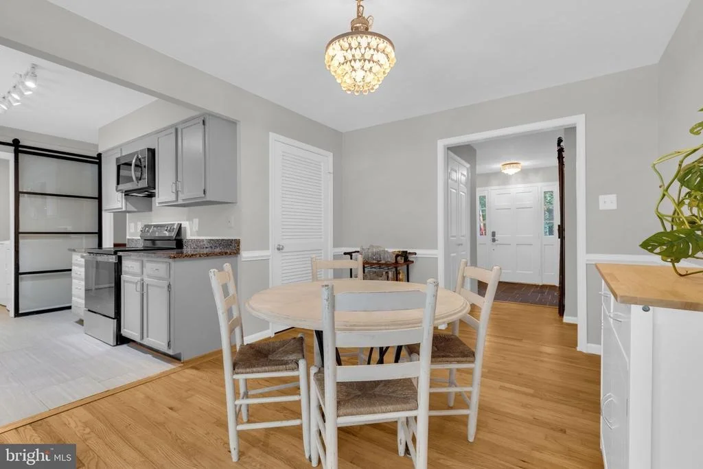 Photo of 5238 GRAYSTONE ROAD
