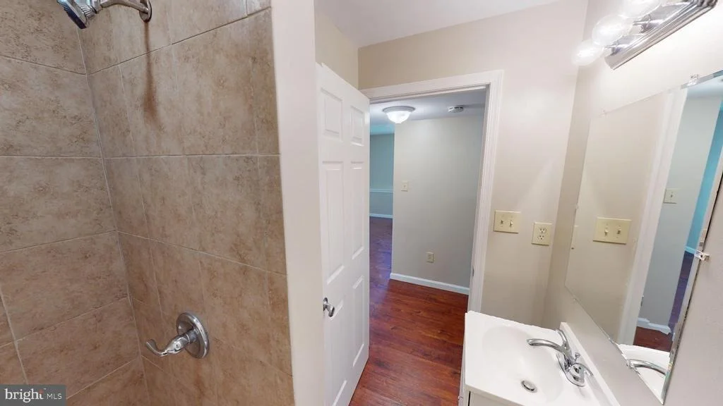 Photo of 1180 BANNISTER CIRCLE