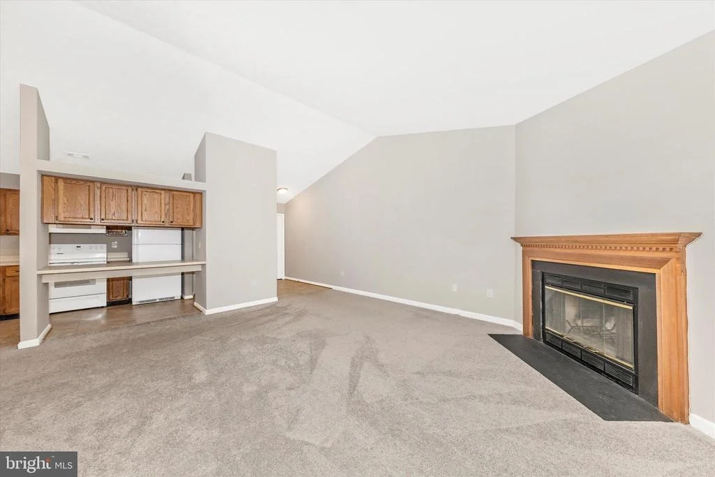 Photo of Unit 2C at 2149 WAINWRIGHT COURT