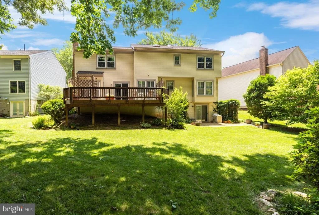 Photo of 9304 MAINSAIL DRIVE