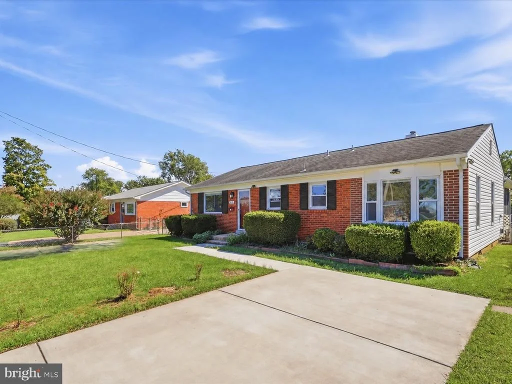 Photo of 9407 KING GEORGE DRIVE
