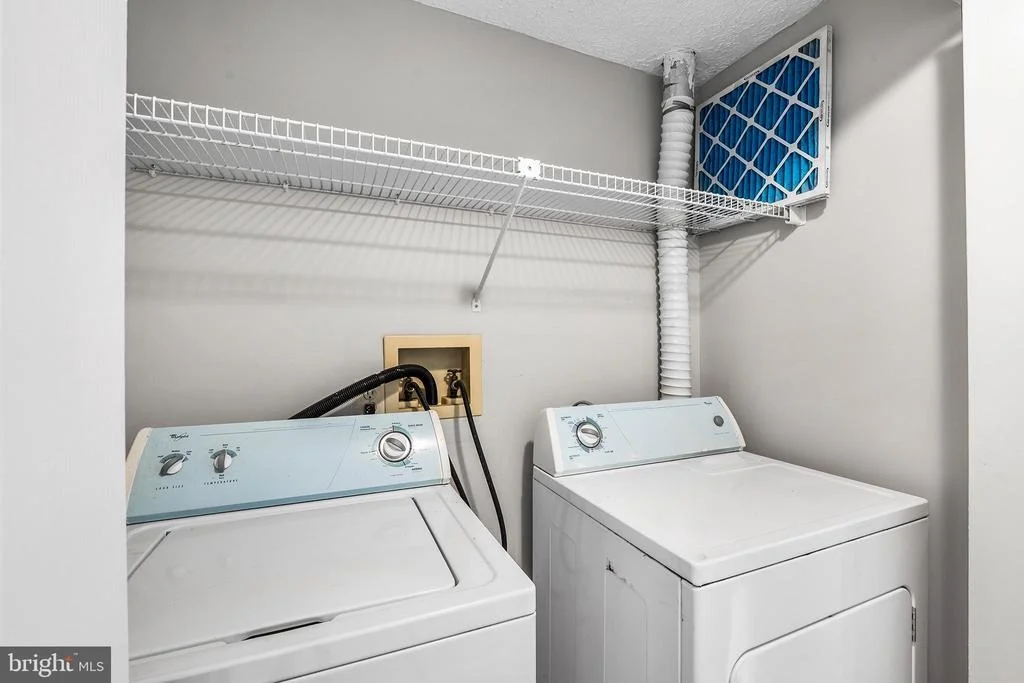 Photo of Unit 207J at 207 OAK LEAF CIRCLE