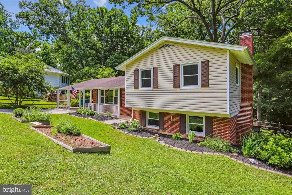 Photo of 11816 LONGDRAFT COURT