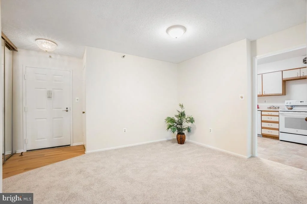 Photo of Unit 2321 at 15107 INTERLACHEN DRIVE