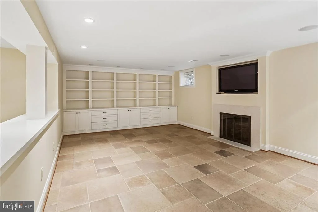 Photo of 3202 PICKWICK LANE