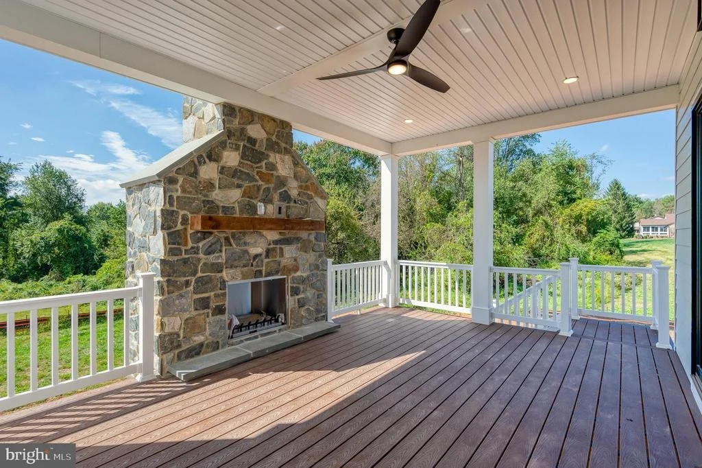 Photo of 1709 LAUREL BROOK ROAD