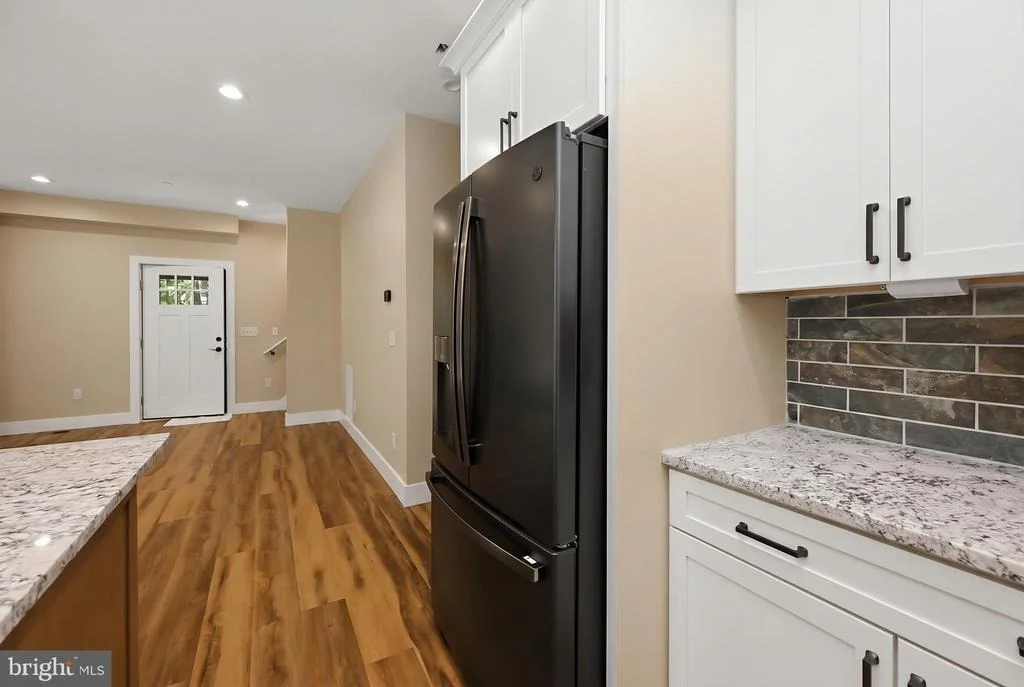 Photo of 15 BYRAN DR