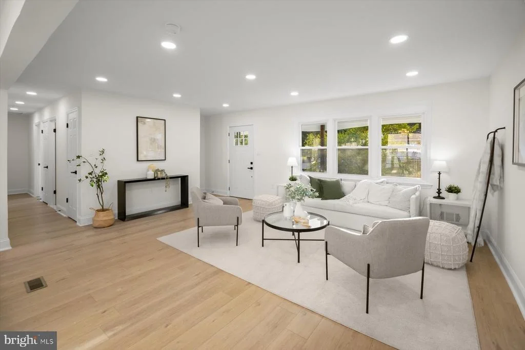 Photo of 5918 SOUTHGATE DRIVE