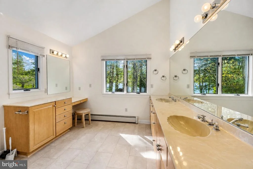 Photo of 701 SHORELINE DRIVE