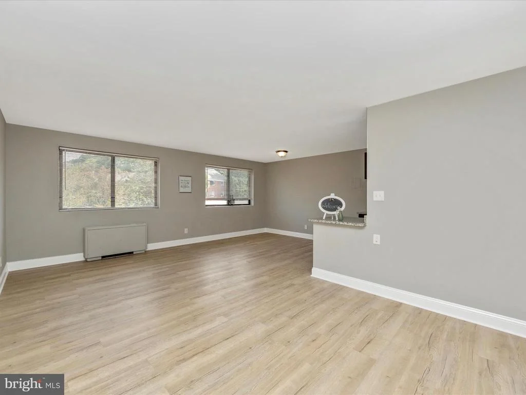Photo of Unit 417 at 8601 MANCHESTER ROAD