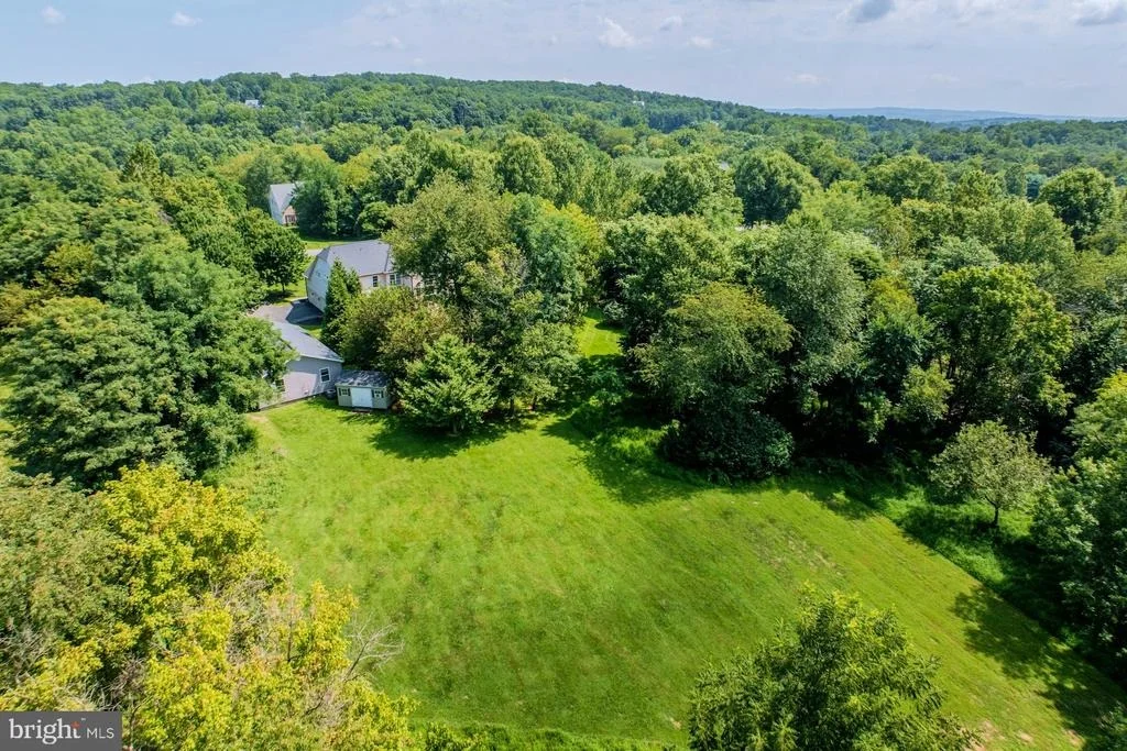 Photo of 17301 ROUNDMONT PLACE
