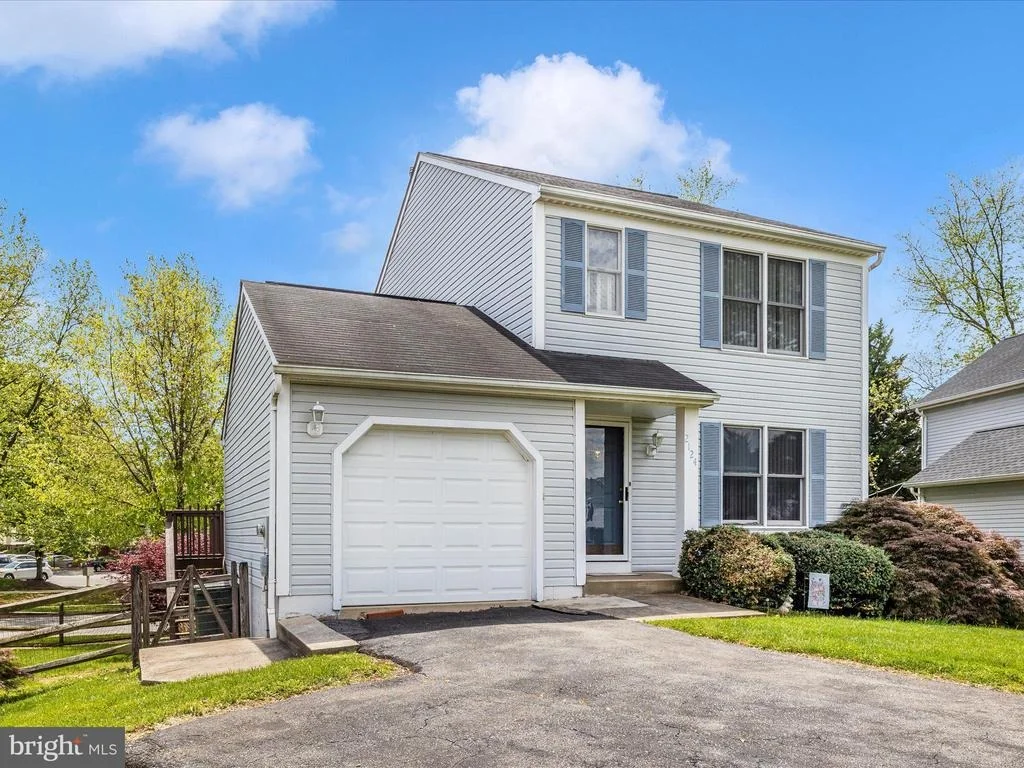 Photo of 2124 COLLINGWOOD LANE