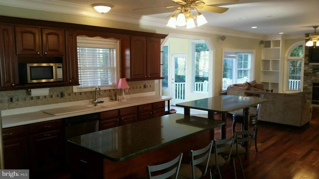 Photo of 2385 CAPE LEONARD DRIVE