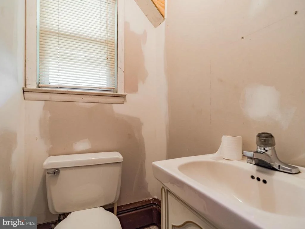 Photo of 18108 MUNCASTER ROAD