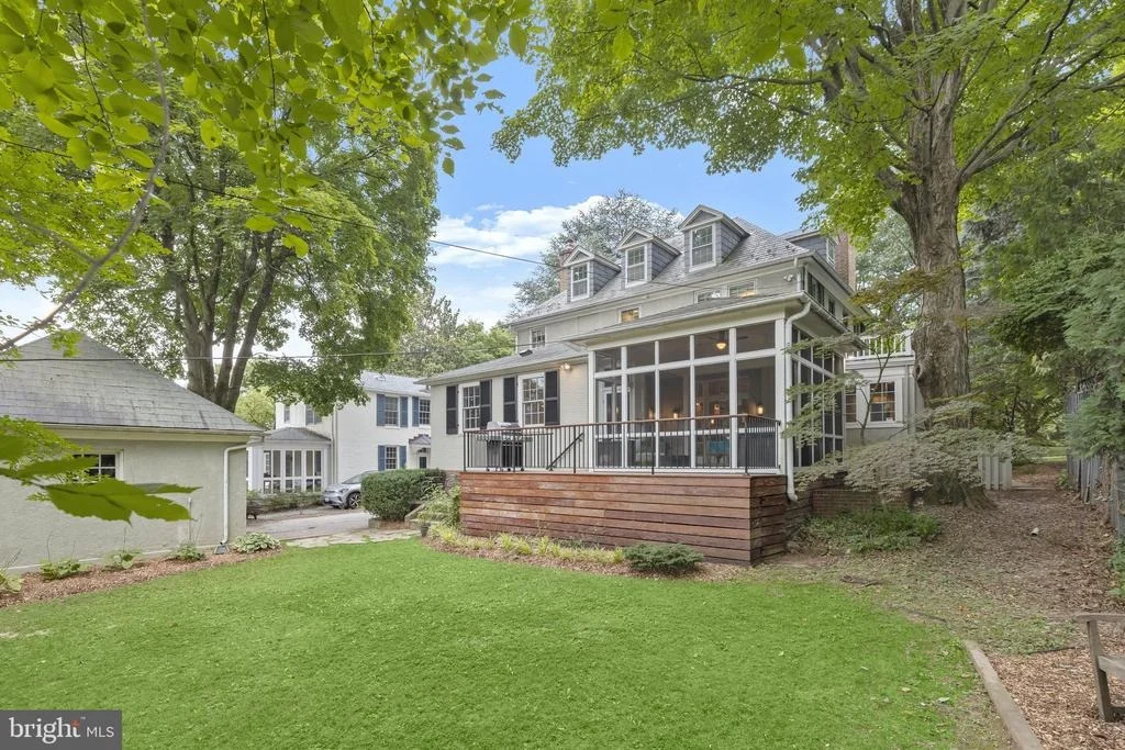 Photo of 210 NORTHFIELD PLACE
