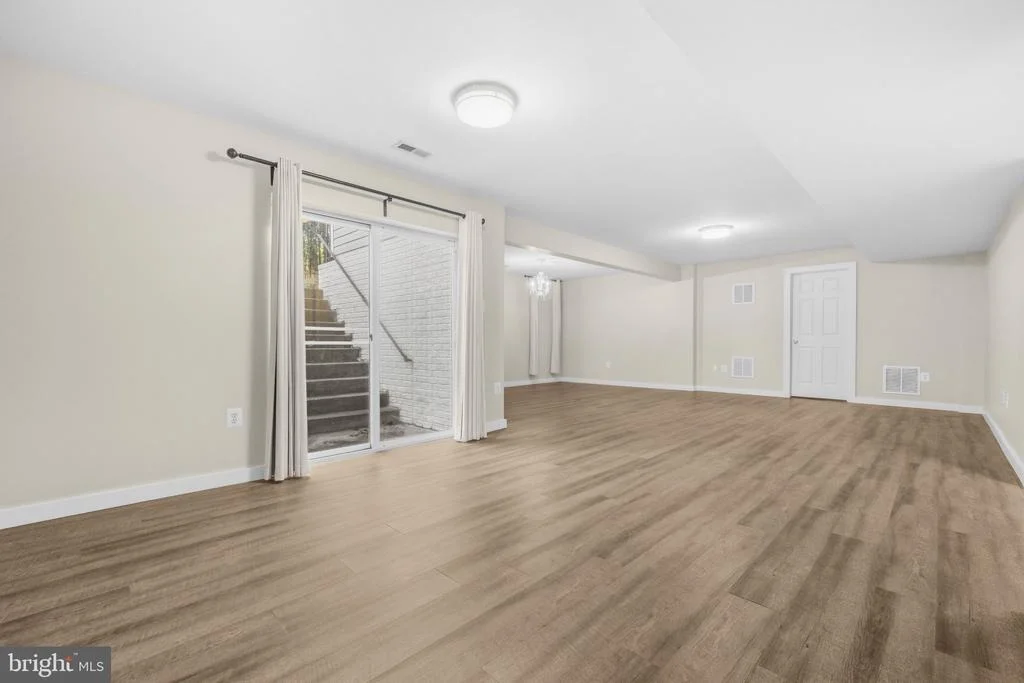 Photo of 5959 LYCEUM LANE