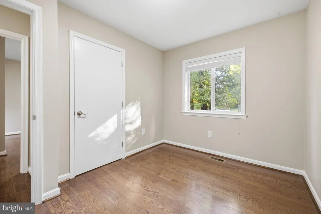 Photo of 7371 CROWN LANE