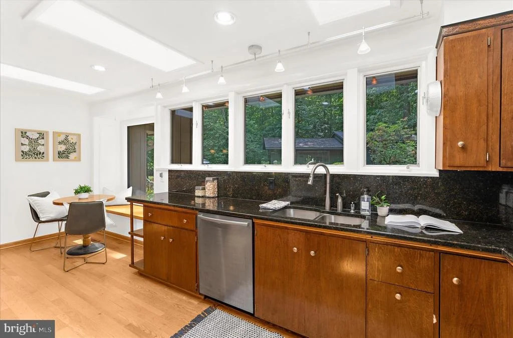 Photo of 698 DISCOVERY ROAD