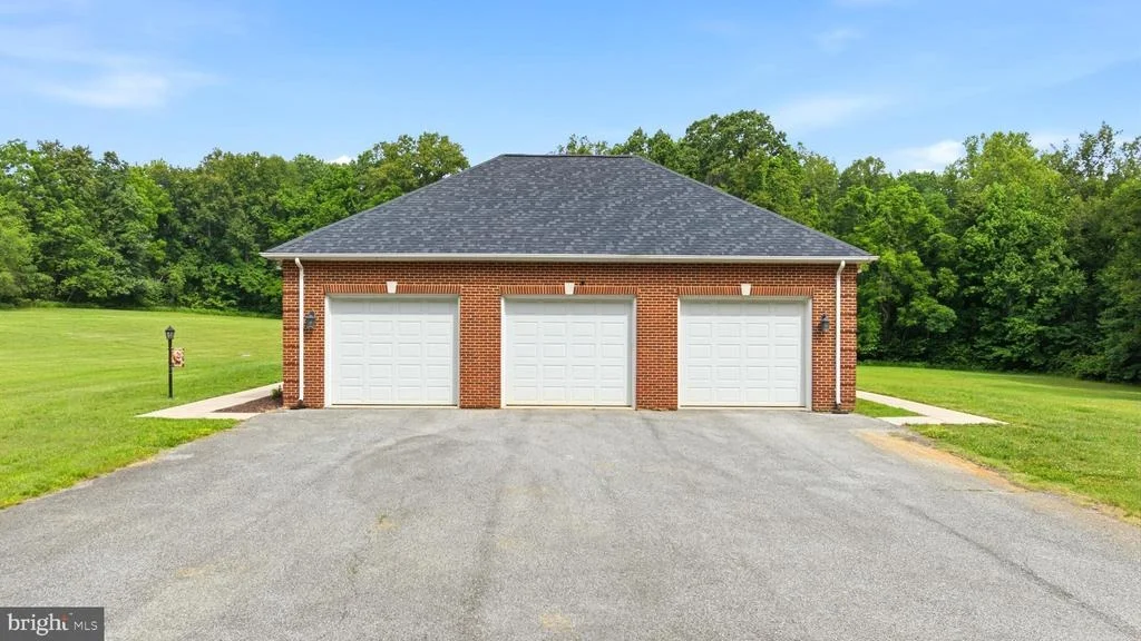 Photo of 4570 HAWTHORNE ROAD