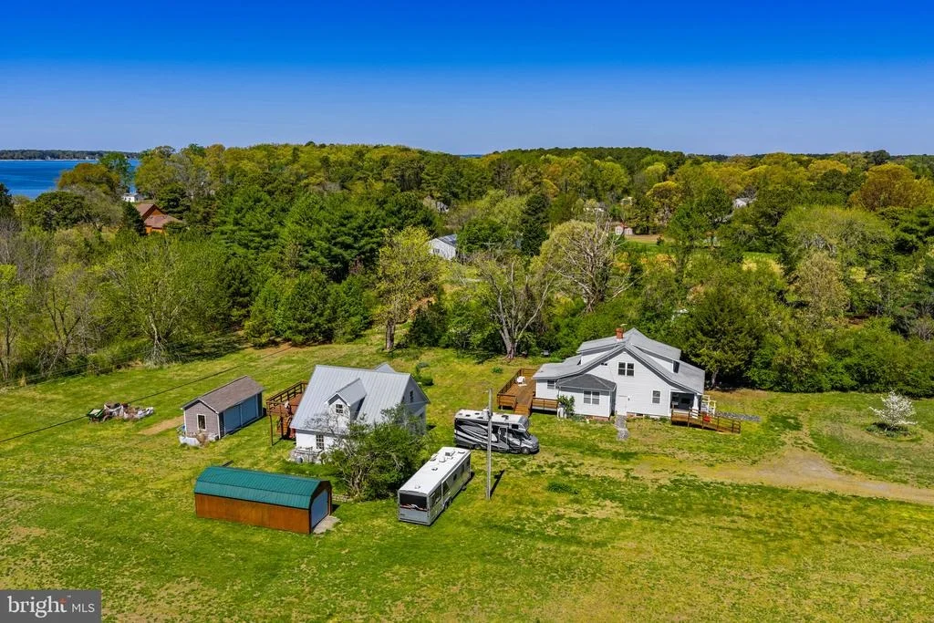 Photo of 4809 COLES POINT ROAD