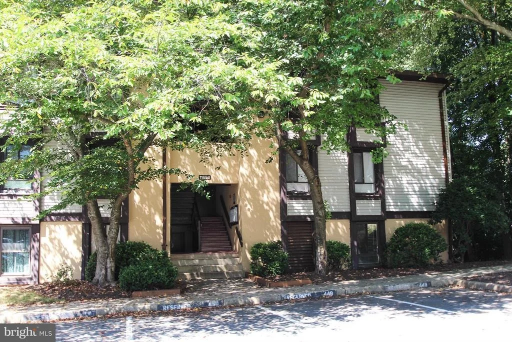 Photo of Unit 1B at 11658 STONEVIEW SQUARE