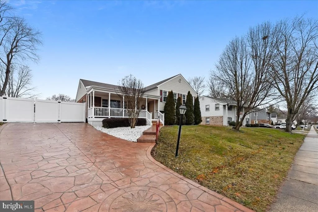 Photo of 9808 GREENVIEW LANE