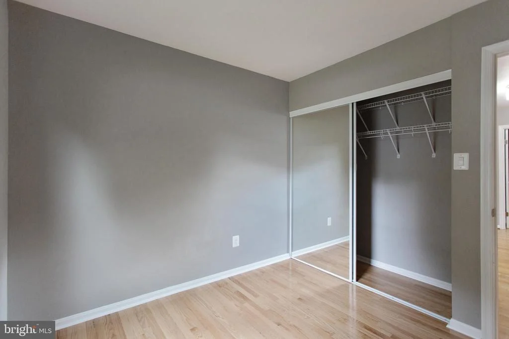 Photo of 1418 VALEBROOK LANE