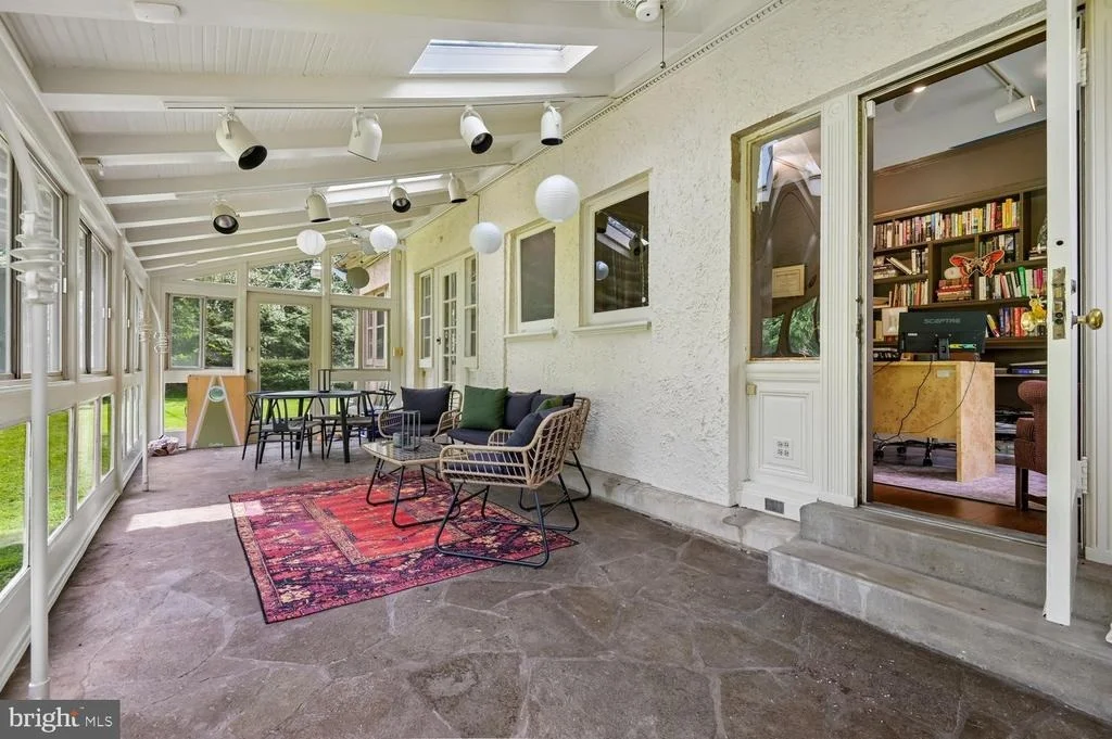 Photo of 2209 KEN OAK ROAD