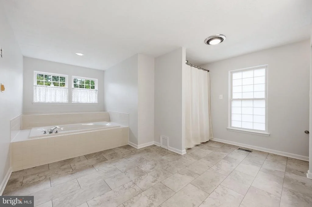 Photo of 376 WINGED FOOT DRIVE