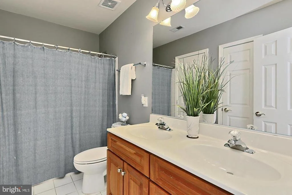 Photo of 5749 YEWING WAY