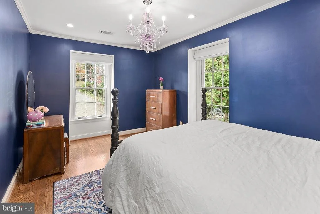 Photo of 1613 FOREST LANE