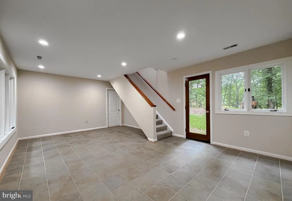 Photo of 8425 MAUSEN LANE