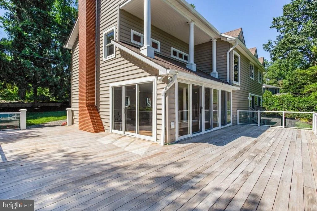 Photo of 421 EDGEWATER ROAD