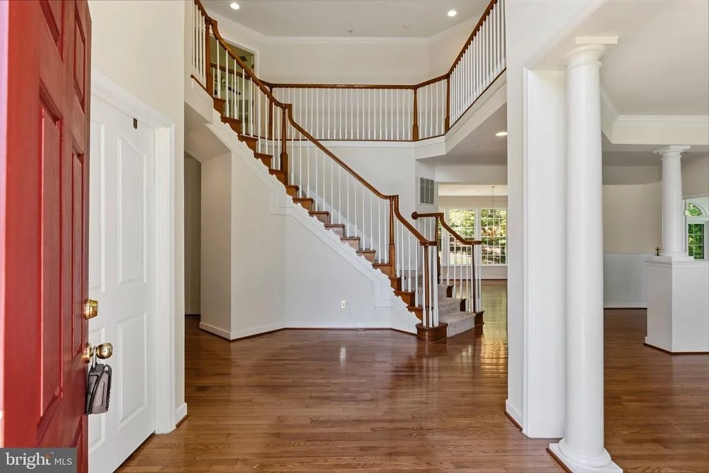 Photo of 915 ZENITH DRIVE