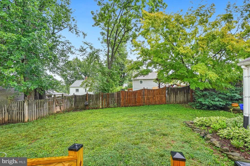 Photo of 12311 MIDDLE ROAD