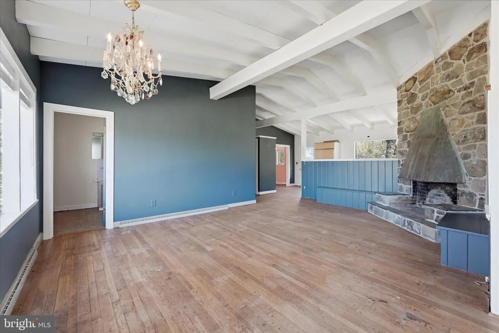 Photo of 2517 FIVE POINTS ROAD