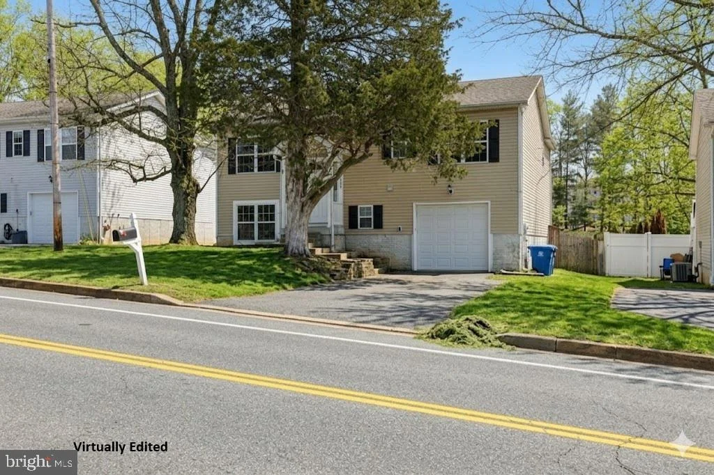 Photo of 423 RED PUMP ROAD