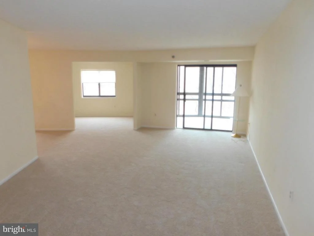 Photo of Unit 3818 at 15115 INTERLACHEN DRIVE
