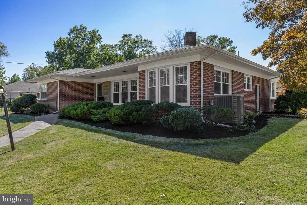 Photo of 206 HAMPTON ROAD