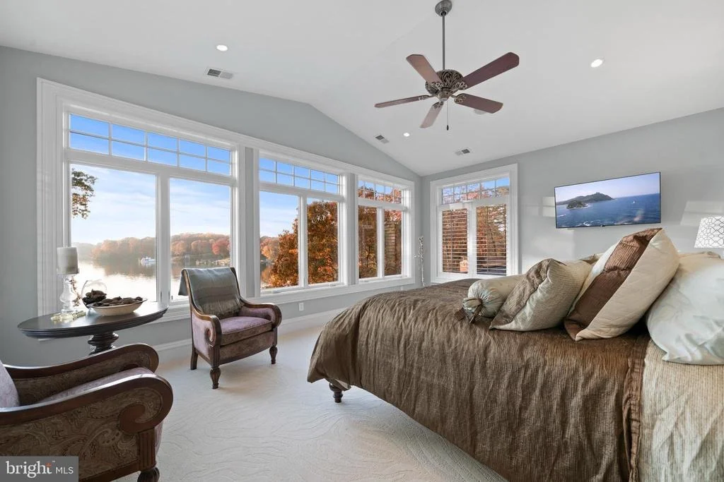 Photo of 206 HARBOR DRIVE