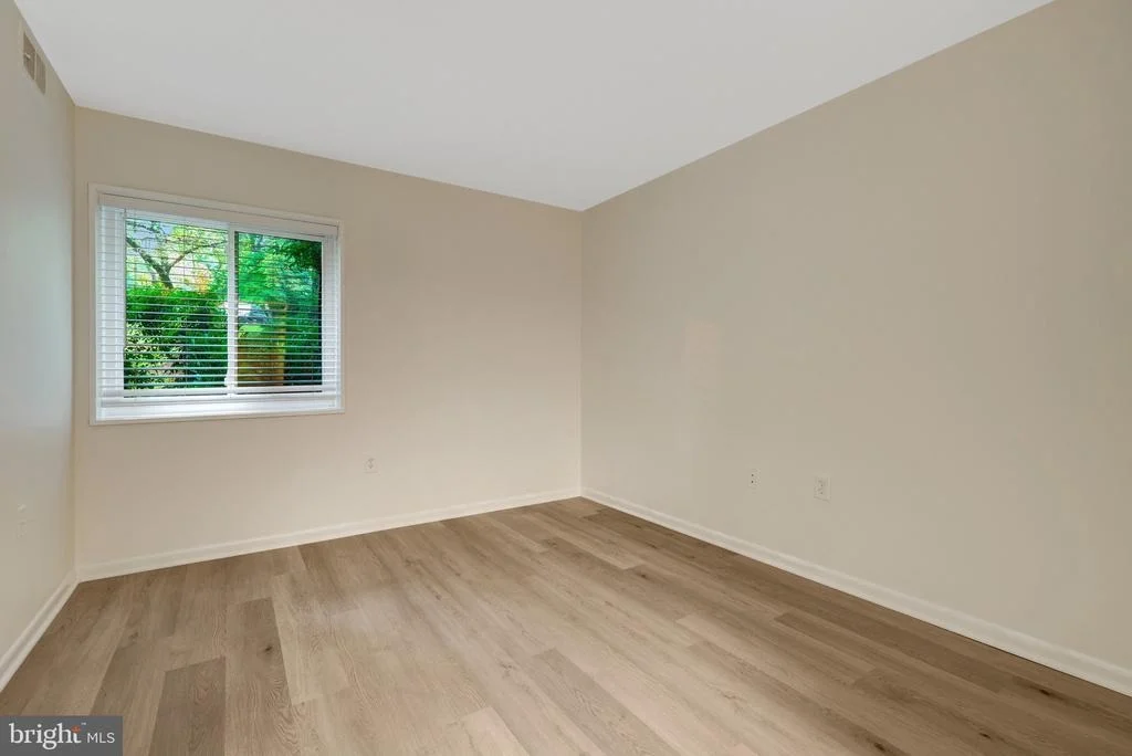 Photo of Unit 1B at 1403 NORTHGATE
