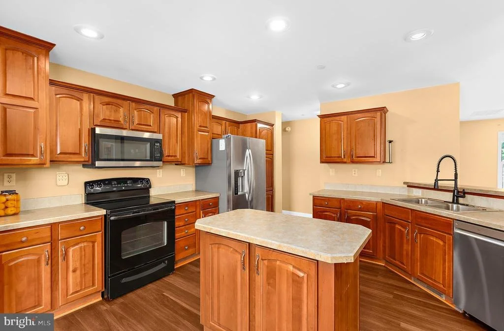 Photo of 7214 DOGWOOD ROAD