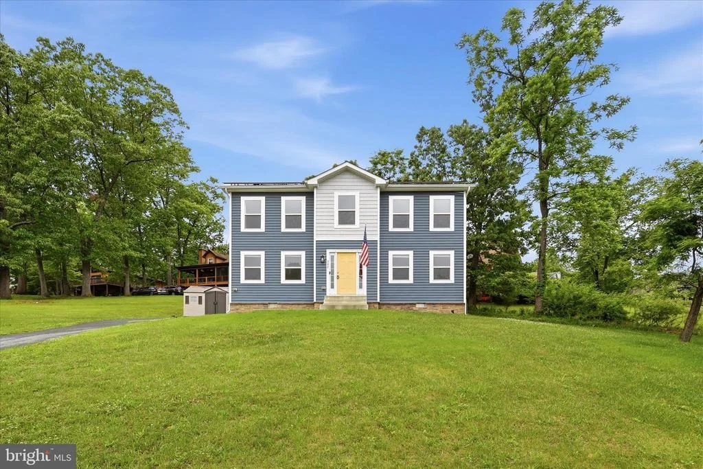 Photo of 200 FAIRWAY CIRCLE