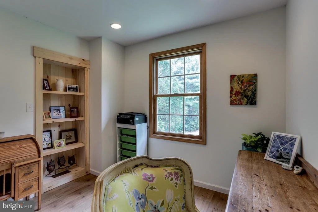 Photo of 828 WARREN ROAD