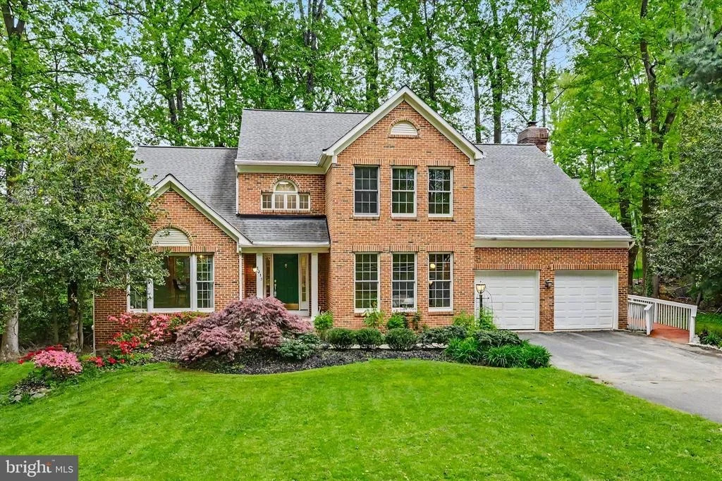 Photo of 8033 CREST ROAD