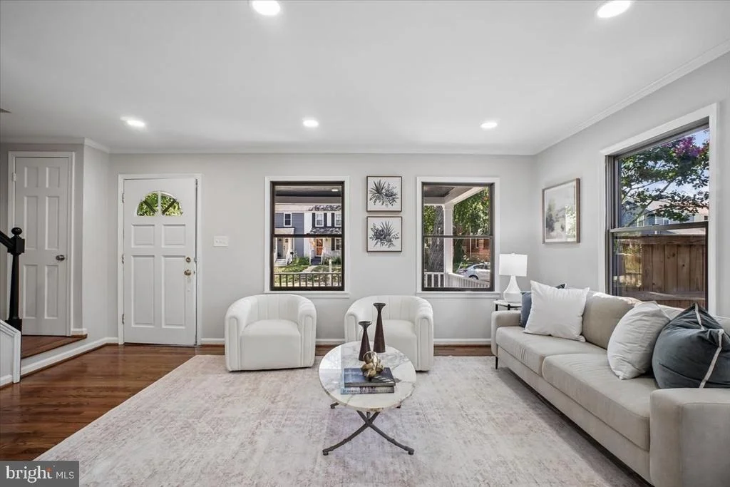 Photo of 6016 WILLIAMSBURG ROAD