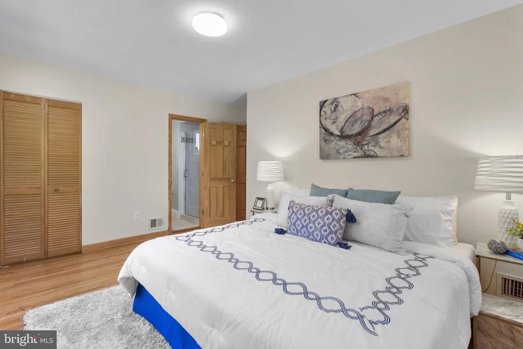 Photo of 8810 SPRING VALLEY ROAD