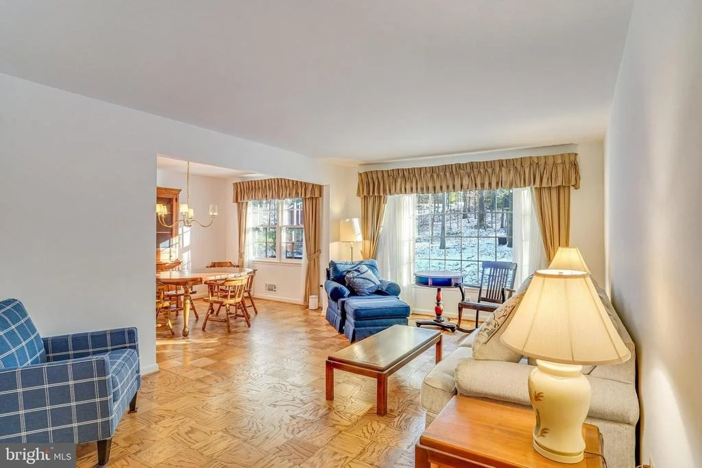 Photo of 4825 KINGSTON DRIVE