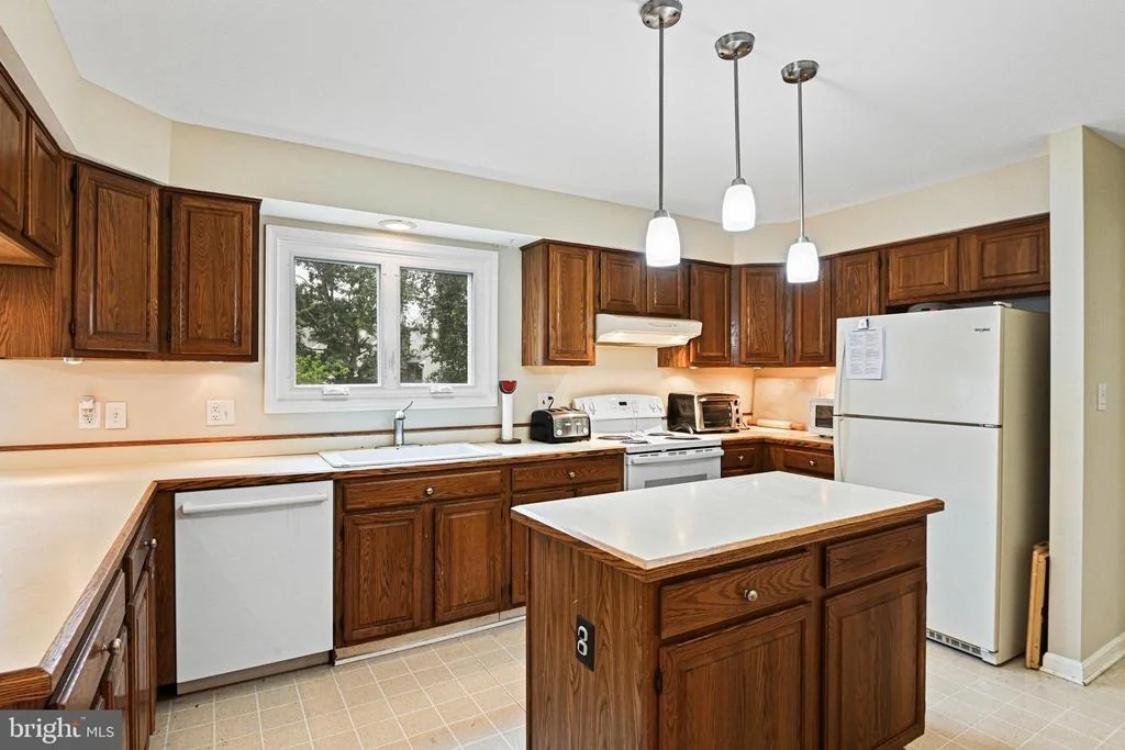 Photo of 1319 SUMMERFIELD DRIVE